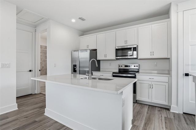 879 53RD AVENUE N, St Petersburg, FL 33703