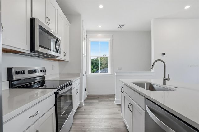 879 53RD AVENUE N, St Petersburg, FL 33703