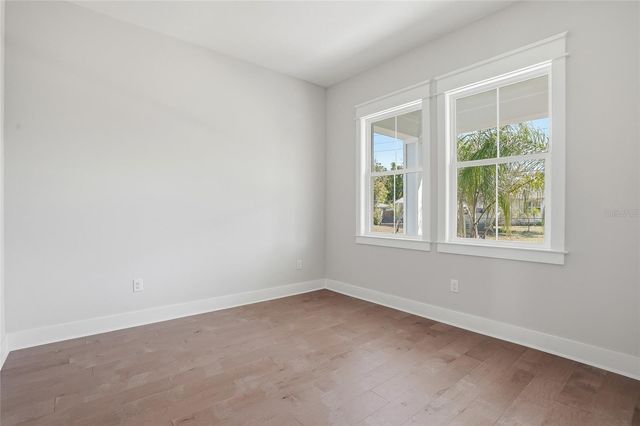 879 53RD AVENUE N, St Petersburg, FL 33703