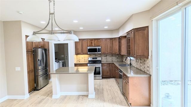 27469 Coldwater, Valencia, CA 91354