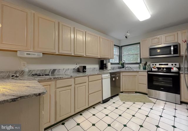 5862 MAGNOLIA CIR, Saint Leonard, MD 20685
