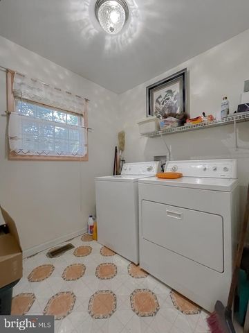 5862 MAGNOLIA CIR, Saint Leonard, MD 20685