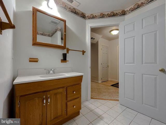 5862 MAGNOLIA CIR, Saint Leonard, MD 20685