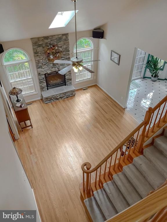 Image 12 of property listing at 5862 MAGNOLIA CIR, St Leonard, MD 20685