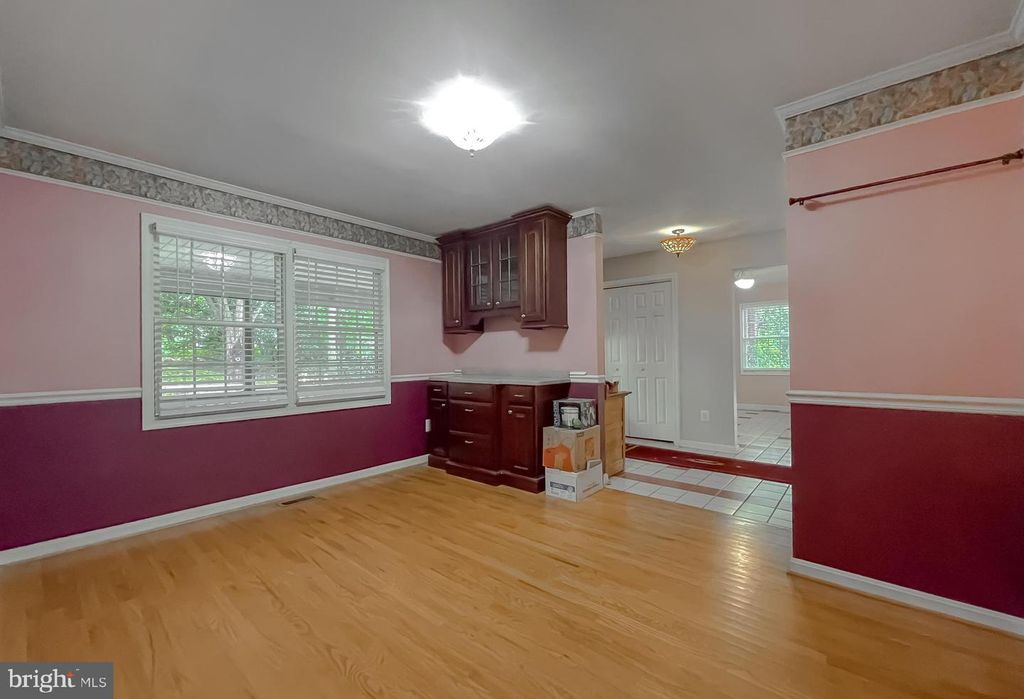 Image 17 of property listing at 5862 MAGNOLIA CIR, St Leonard, MD 20685