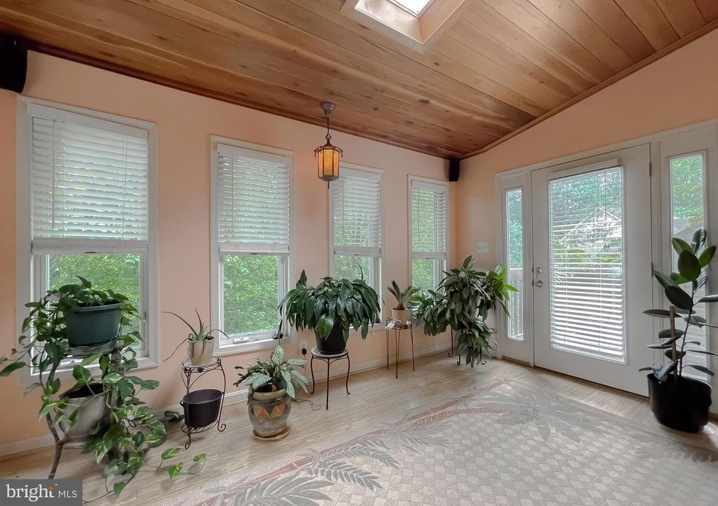 Image 33 of property listing at 5862 MAGNOLIA CIR, St Leonard, MD 20685