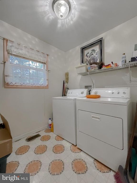 Image 38 of property listing at 5862 MAGNOLIA CIR, St Leonard, MD 20685