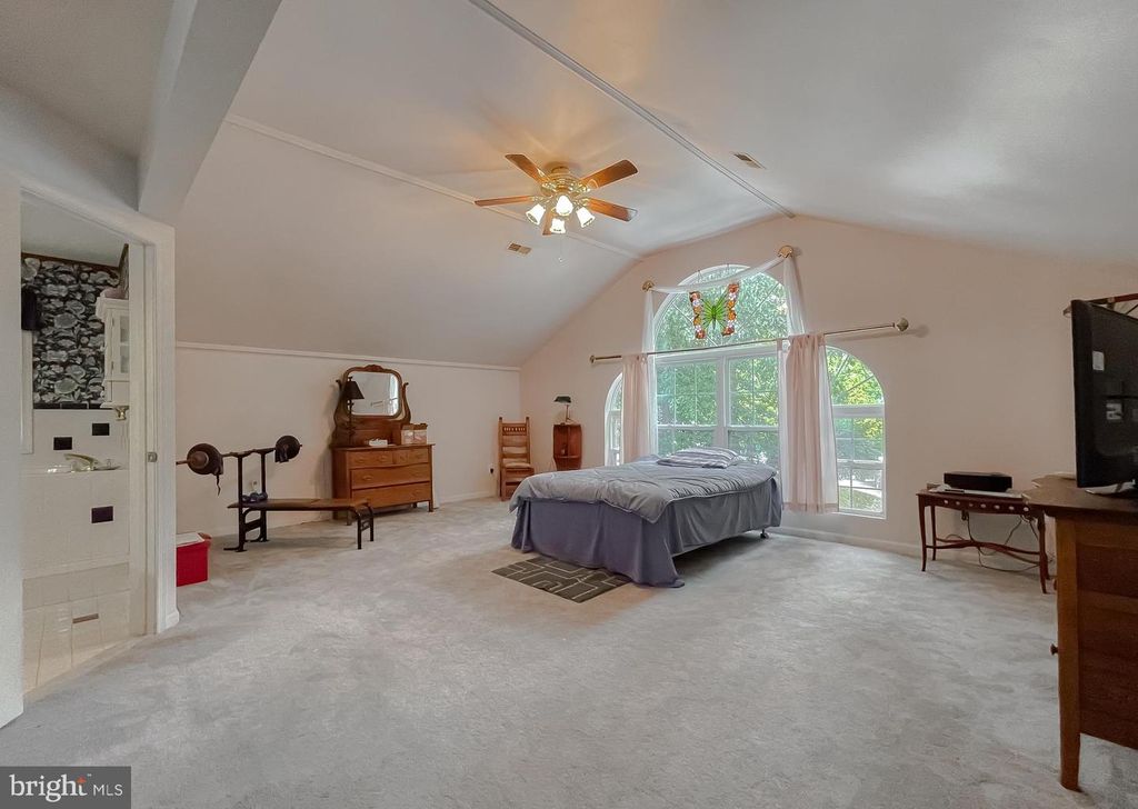 Image 53 of property listing at 5862 MAGNOLIA CIR, St Leonard, MD 20685