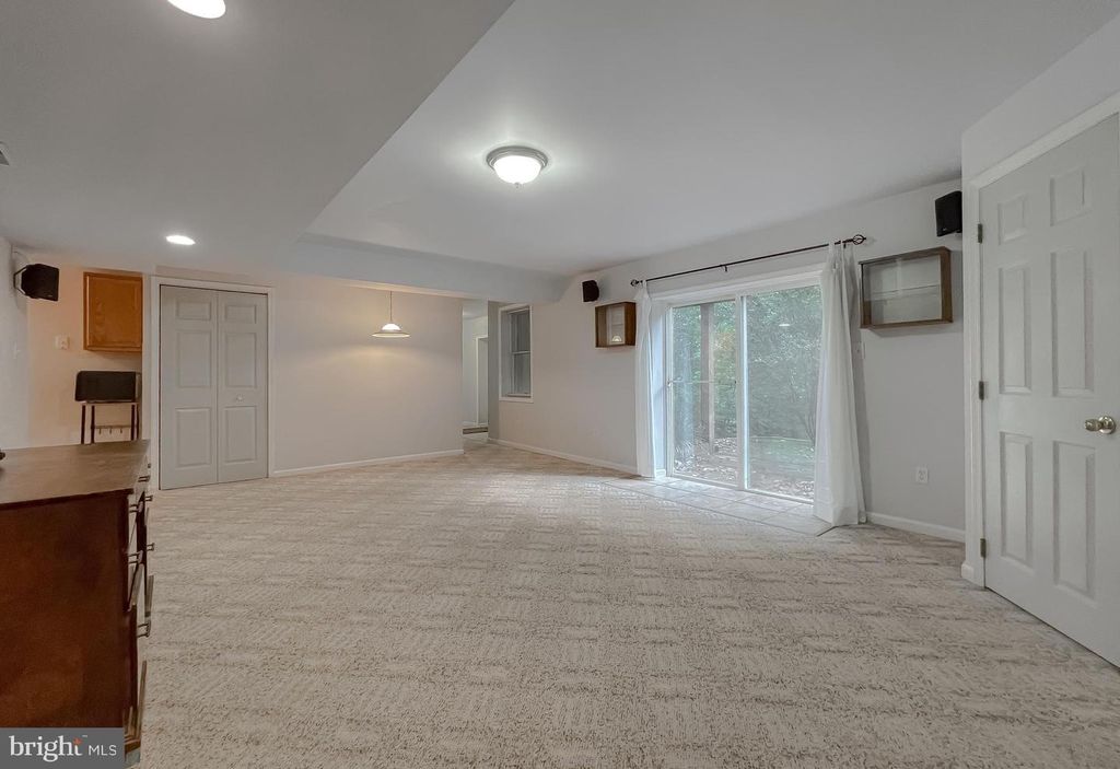 Image 65 of property listing at 5862 MAGNOLIA CIR, St Leonard, MD 20685