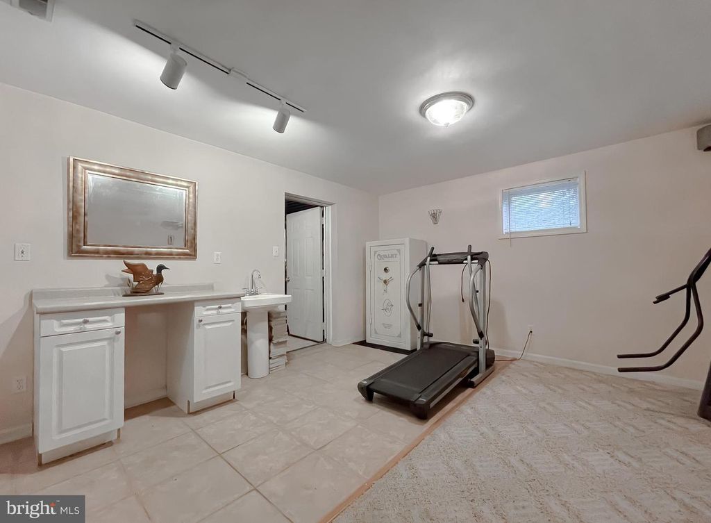 Image 69 of property listing at 5862 MAGNOLIA CIR, St Leonard, MD 20685