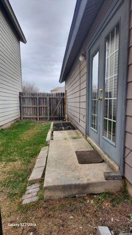 6611 FLATSTONE PASS, Converse, TX 78109