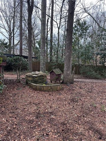 203 Ponderosa Road, Griffin, GA 30223