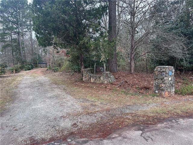 203 Ponderosa Road, Griffin, GA 30223