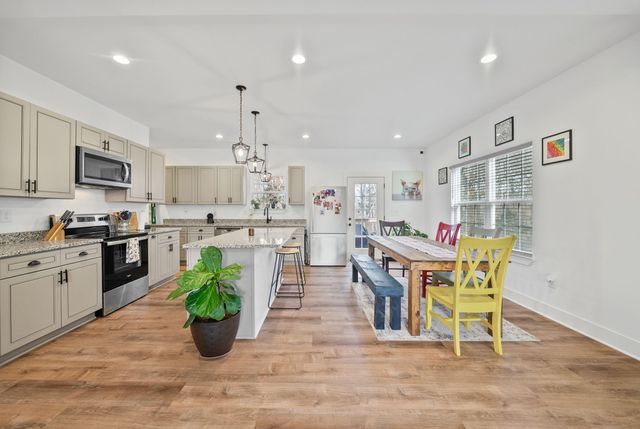 1160 Jonathan Ln, Springfield, TN 37172