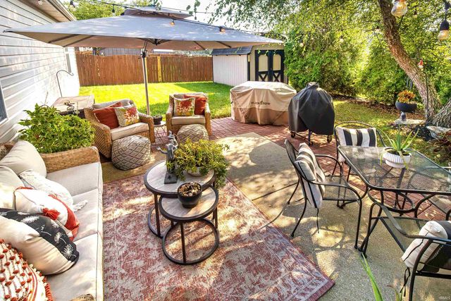 12912 Cold Water Drive, Evansville, IN 47725