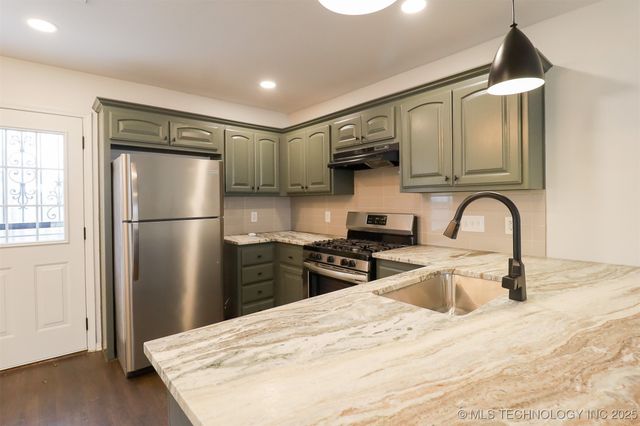 402 E Tecumseh Street, Tulsa, OK 74106