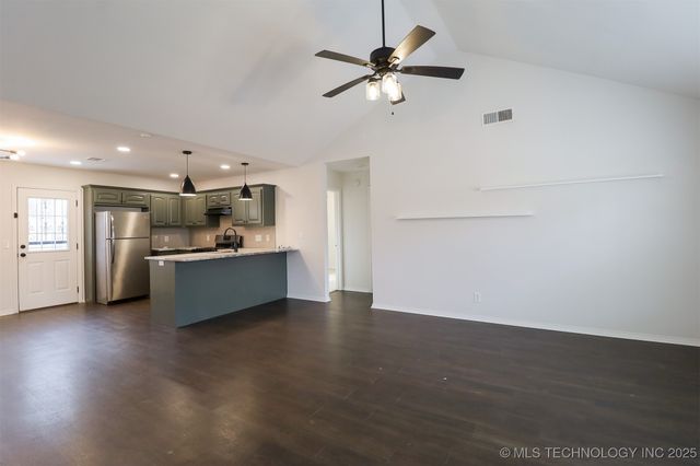 402 E Tecumseh Street, Tulsa, OK 74106