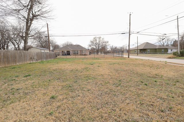 402 E Tecumseh Street, Tulsa, OK 74106