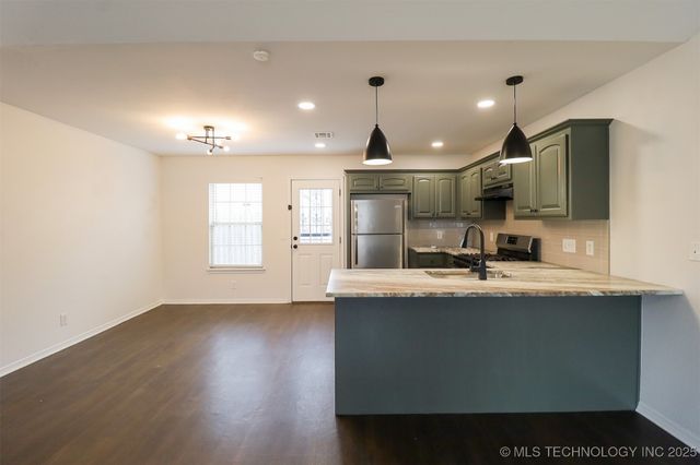 402 E Tecumseh Street, Tulsa, OK 74106