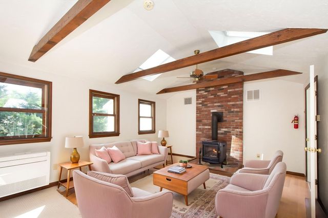 32 Hawthorne, Hanover, MA 02339