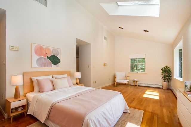 32 Hawthorne, Hanover, MA 02339