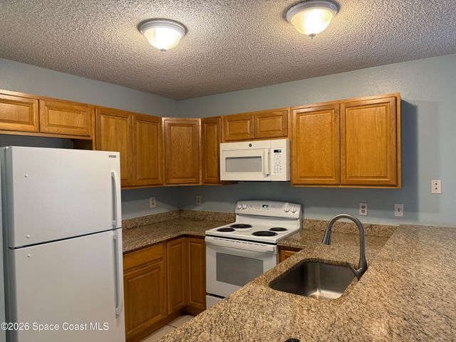 1461 Sheafe Avenue NE 106, Palm Bay, FL 32905