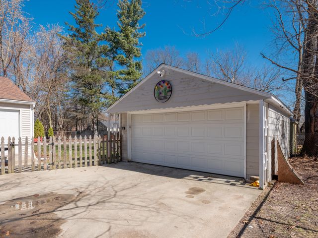 8123 Edmonds Street, Portage City, MI 49024
