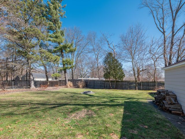 8123 Edmonds Street, Portage City, MI 49024