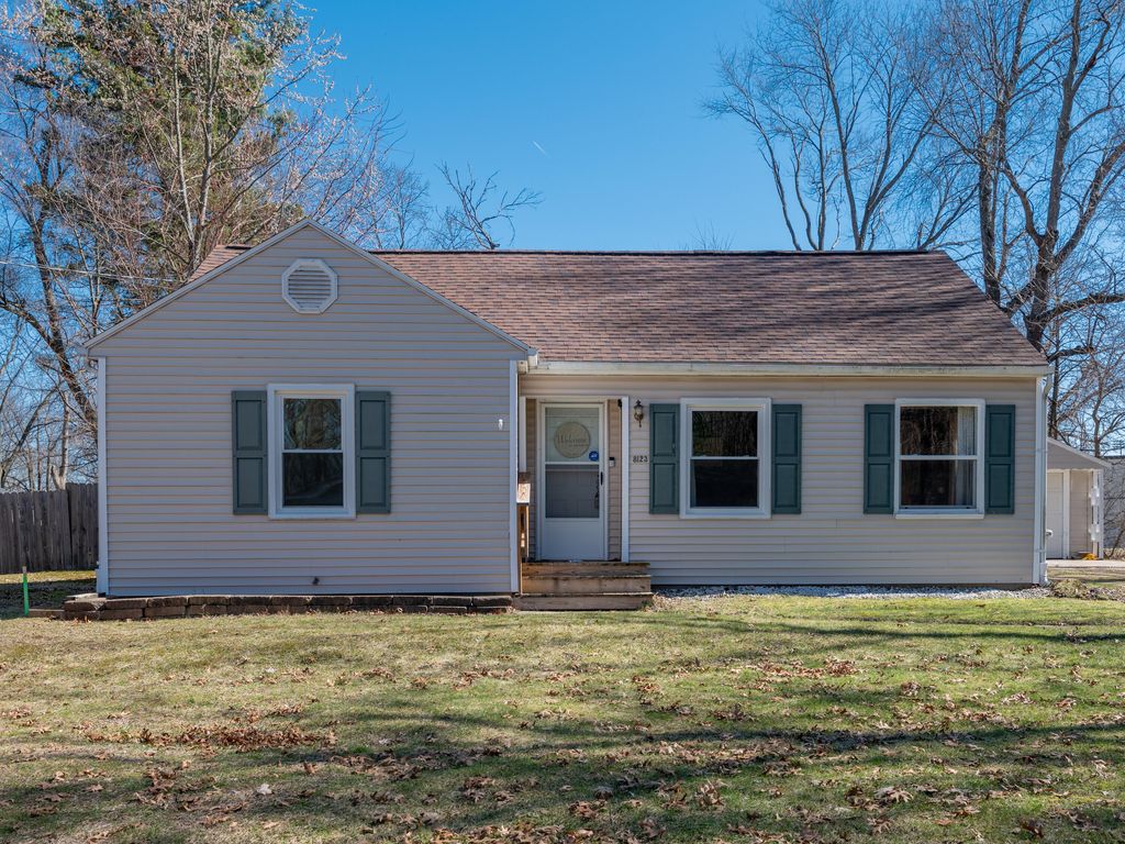 8123 Edmonds Street, Portage City, MI 49024