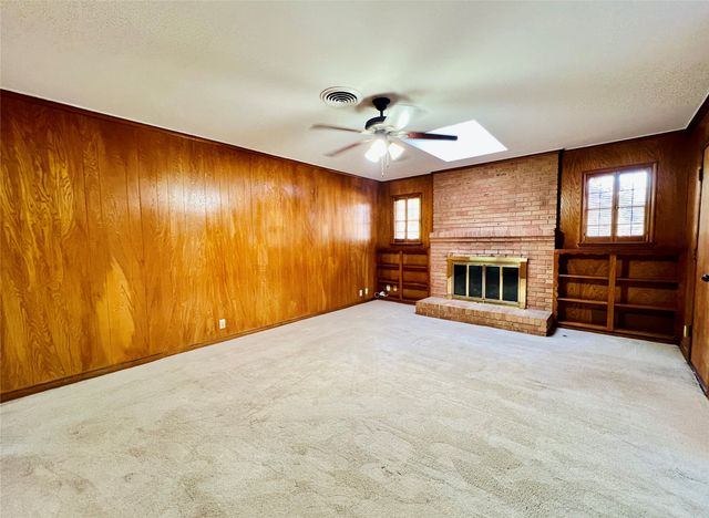 8715 Labron Avenue, Dallas, TX 75209