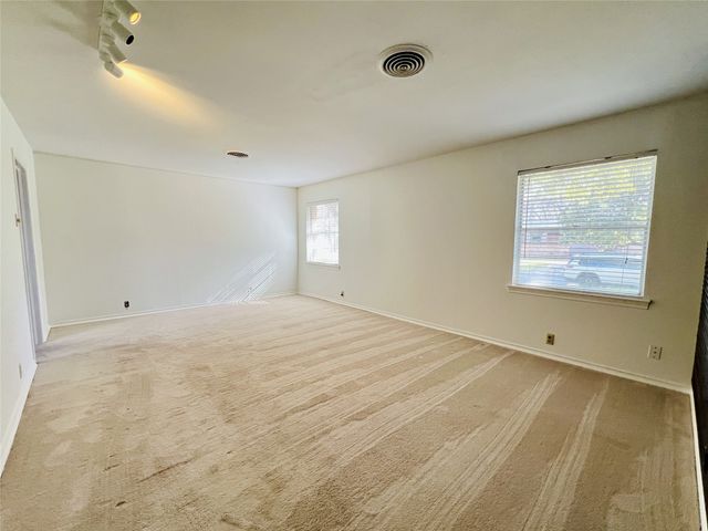 8715 Labron Avenue, Dallas, TX 75209