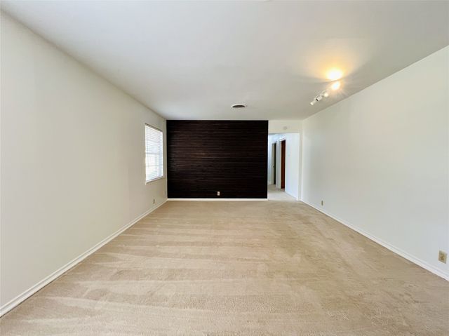 8715 Labron Avenue, Dallas, TX 75209