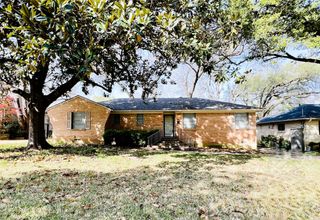 8715 Labron Avenue, Dallas, TX 75209