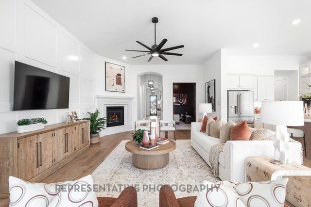 536 Lockhart Street, Waxahachie, TX 75165