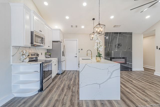 5714 Green Manor St, San Antonio, TX 78223