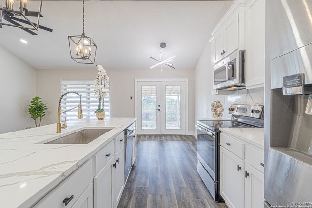 5714 Green Manor St, San Antonio, TX 78223