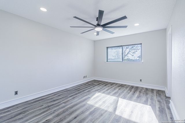 5714 Green Manor St, San Antonio, TX 78223