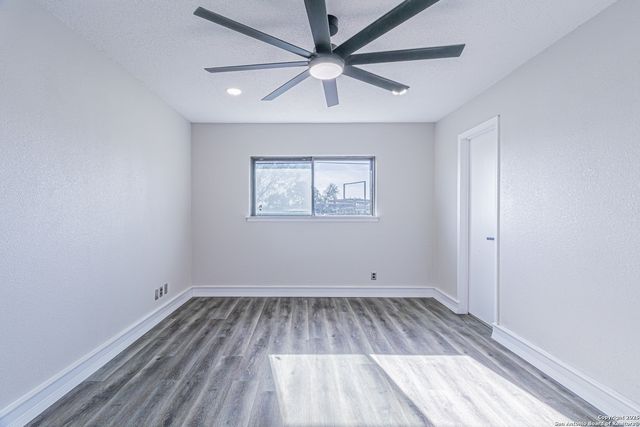 5714 Green Manor St, San Antonio, TX 78223