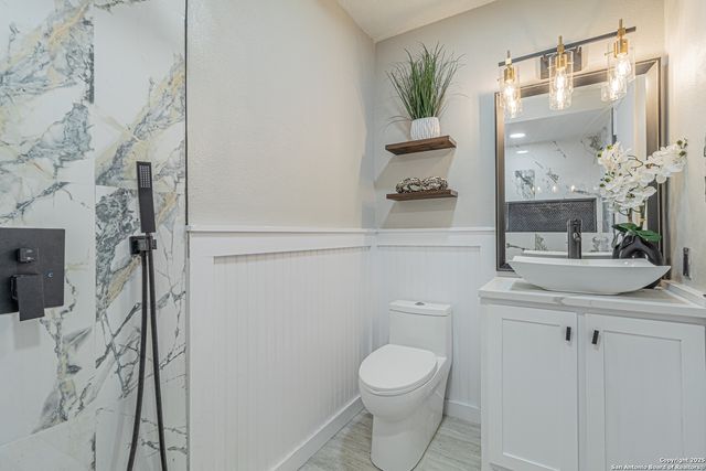 5714 Green Manor St, San Antonio, TX 78223