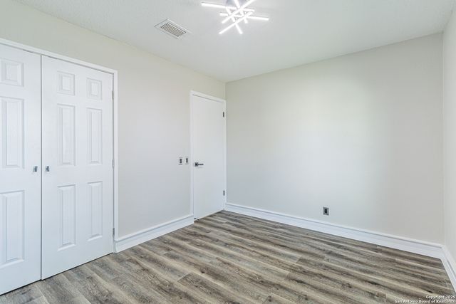 5714 Green Manor St, San Antonio, TX 78223