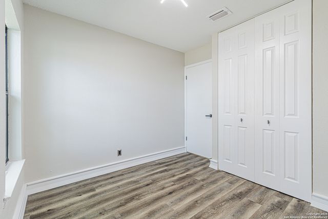 5714 Green Manor St, San Antonio, TX 78223