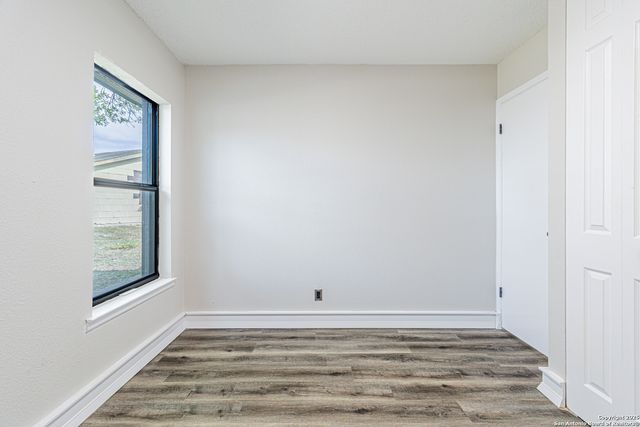 5714 Green Manor St, San Antonio, TX 78223