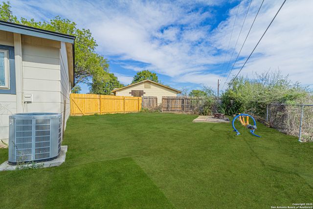 5714 Green Manor St, San Antonio, TX 78223