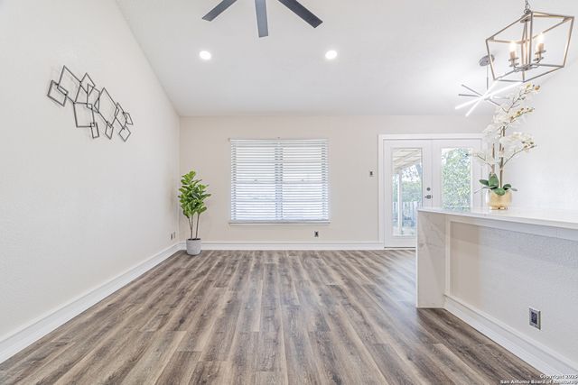 5714 Green Manor St, San Antonio, TX 78223