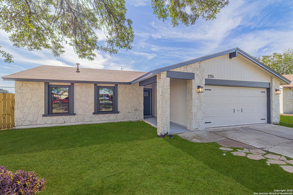 5714 Green Manor St, San Antonio, TX 78223
