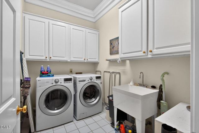 5 Moss Creek Court, Durham, NC 27712