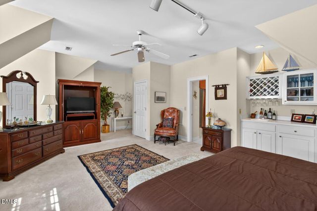 5 Moss Creek Court, Durham, NC 27712