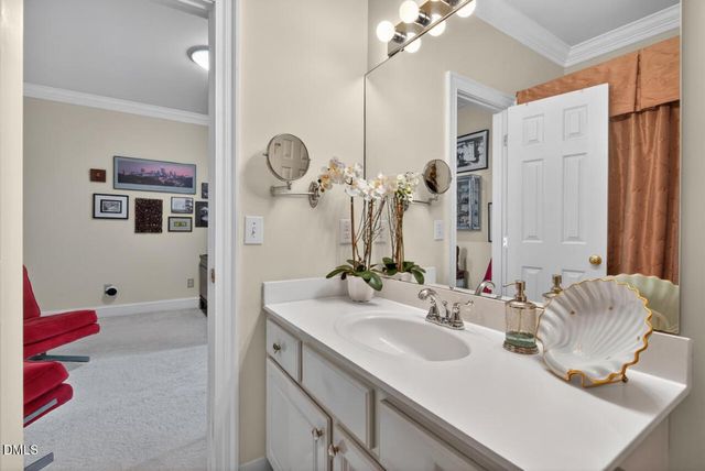 5 Moss Creek Court, Durham, NC 27712