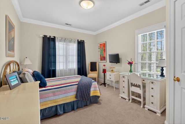 5 Moss Creek Court, Durham, NC 27712