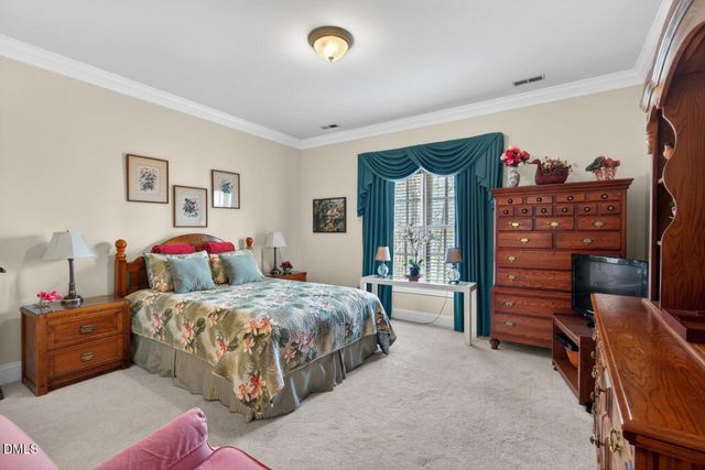 5 Moss Creek Court, Durham, NC 27712